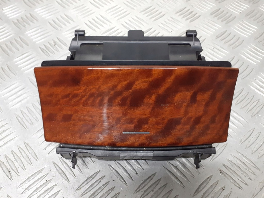 фото №1, Пепельница mercedes w203