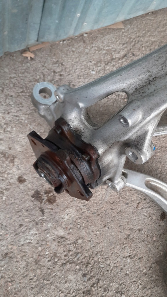 фото №4, Амортизационная стойка левый audi a4 b9 8w0