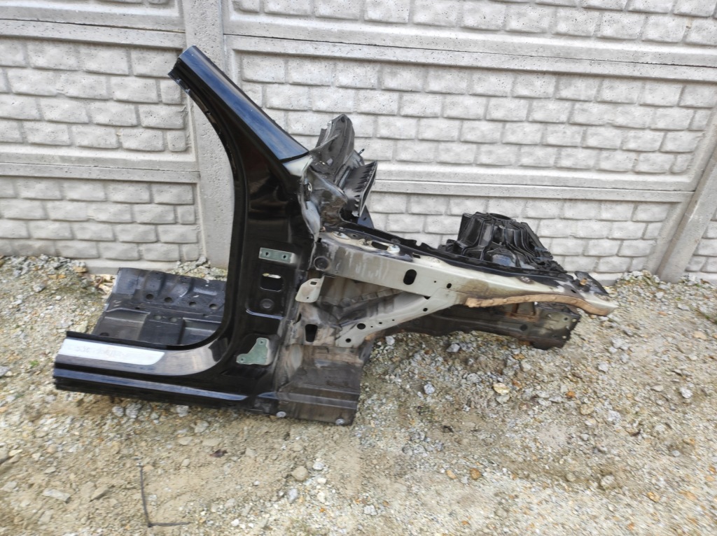 фото №1, Чверть права перед mercedes e klasa w213 213