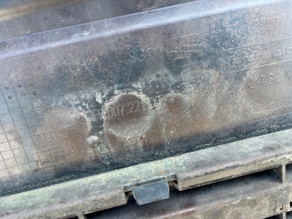 Бампер перед seat leon 3 3 рестайлінг  5f9 5f xperience 4x4 гарний Доставка