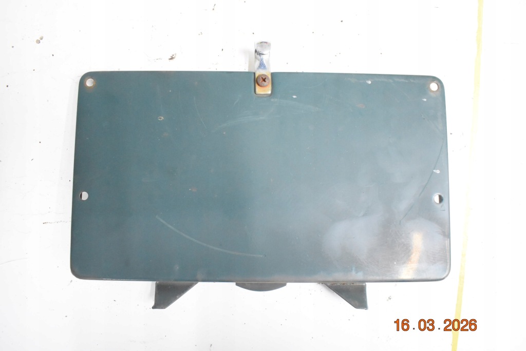 Купити Кришка заливної пального mercedes w110 w111