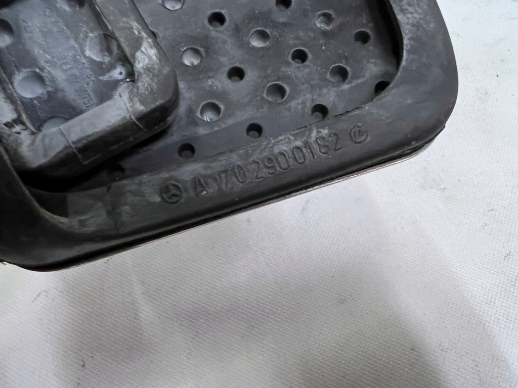 фото №4, Mercedes w204 amg накладки педалей