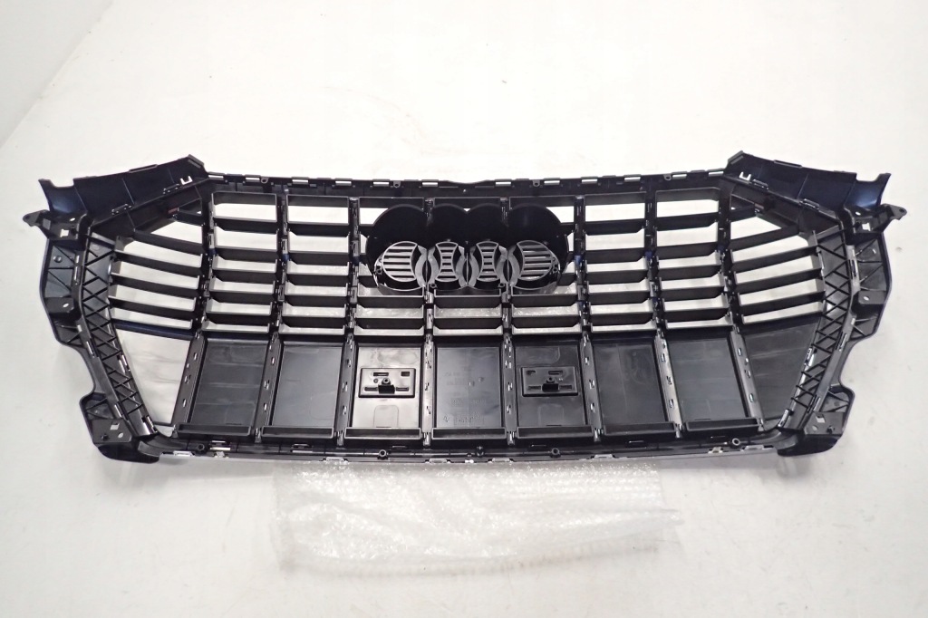 Audi q3 83a решётка радиатора решётка  радиатора 83a853651e Недорого