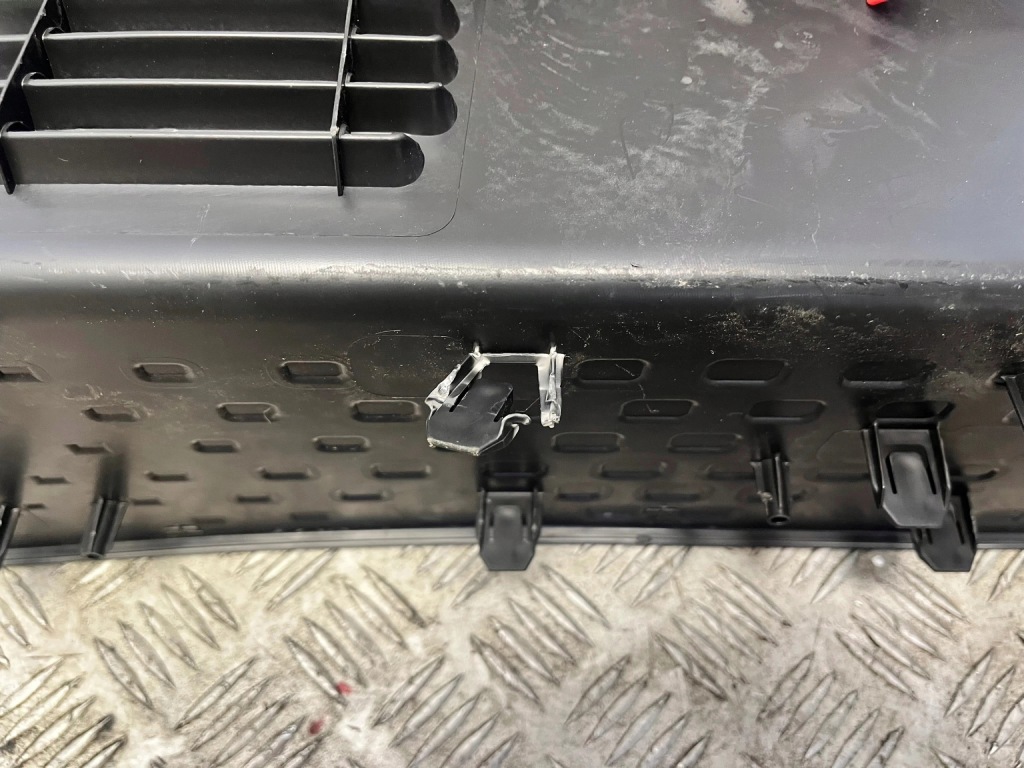 фото №10, Подножка накладка порог левый renault trafic iii 3 lift iv 764634004r