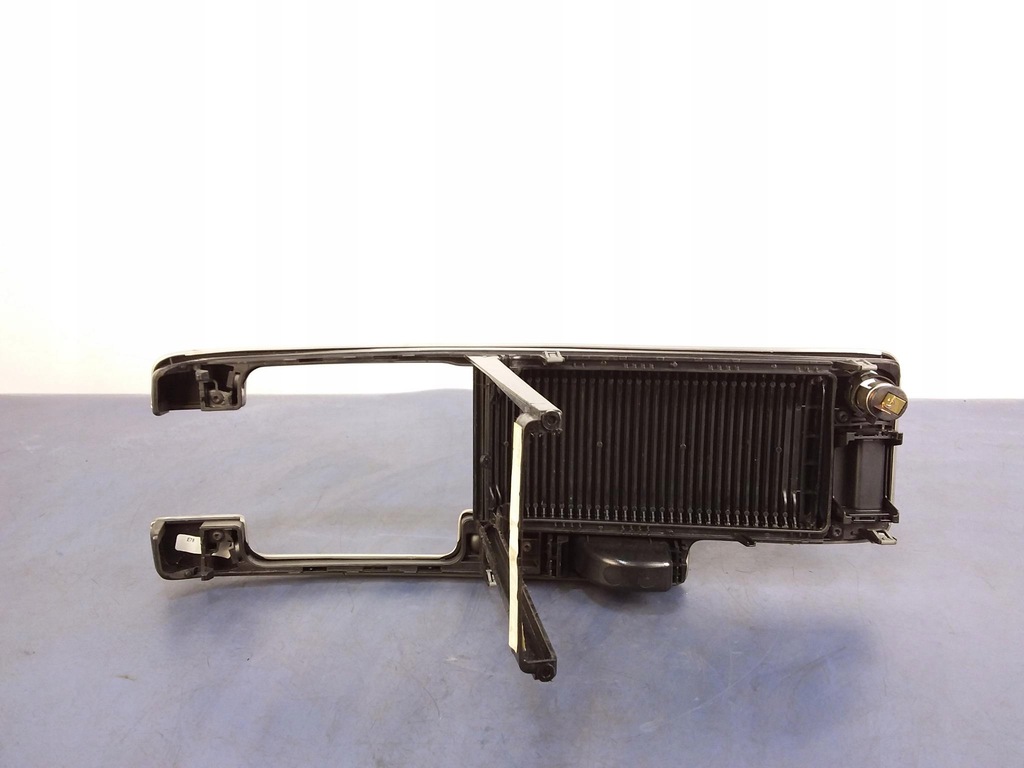 фото №4, Volvo v50 i lift панель бардачка жалюзі 30755392