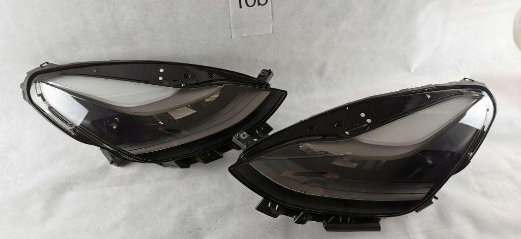 Tesla 3 рестайлінг  full led лівий праві фара фара в Україні