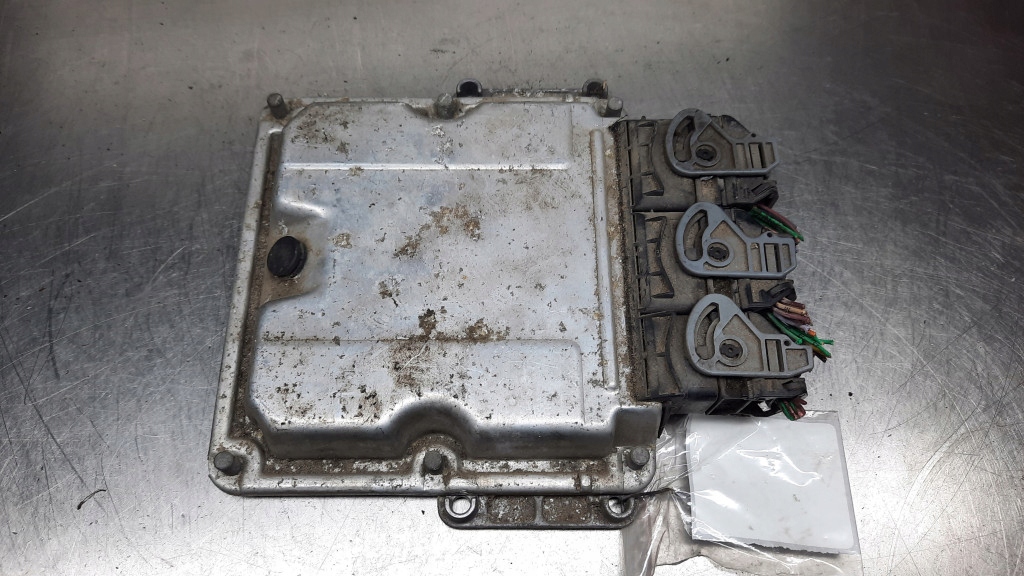 фото №1, Бортовой компьютер двигателя renault laguna ii 1.9d 8200153946