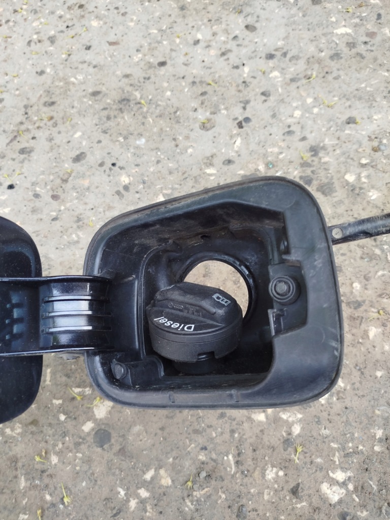 фото №4, Крышка заливной топлива 1z5809857 skoda octavia ii 2004 rok