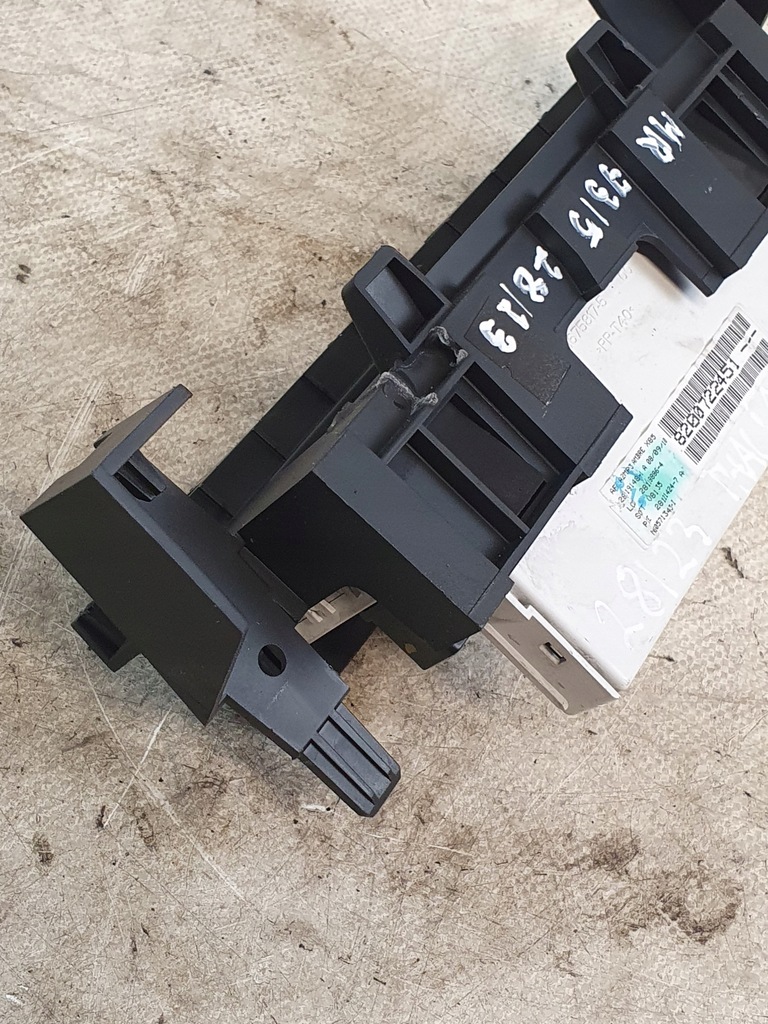 фото №14, Дисплей оригінальний номер 8200722451 renault thalia ii 10r.