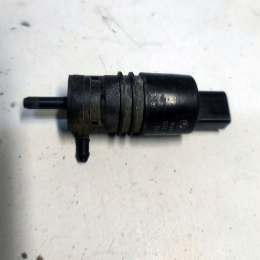 фото №1, Bmw 5 e60 помпа омивача 8362154