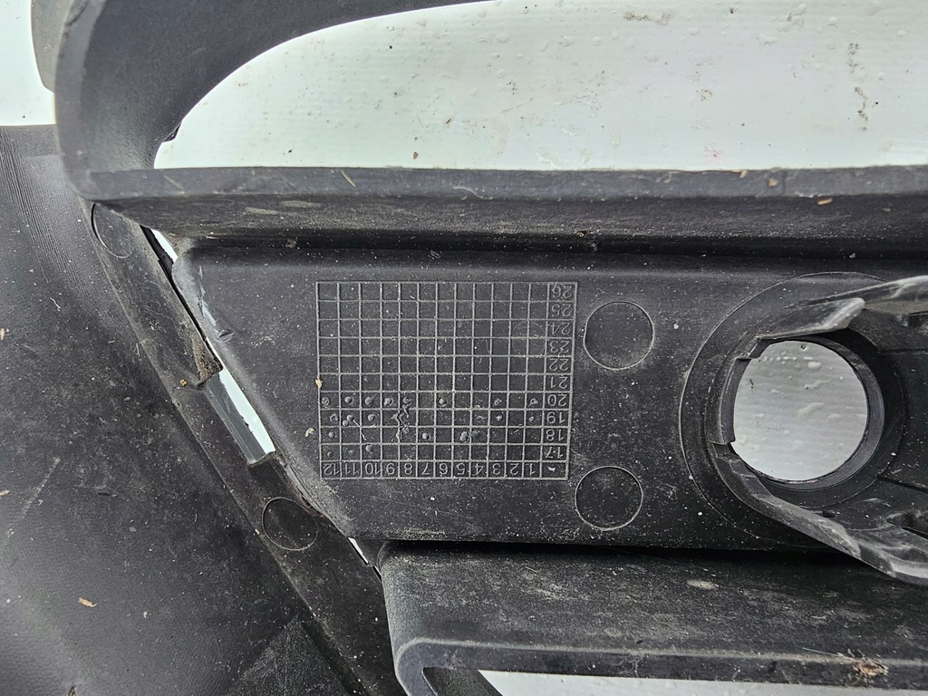 фото №15, Решётка средняя бампера перед volvo xc40 inscription 2017 -