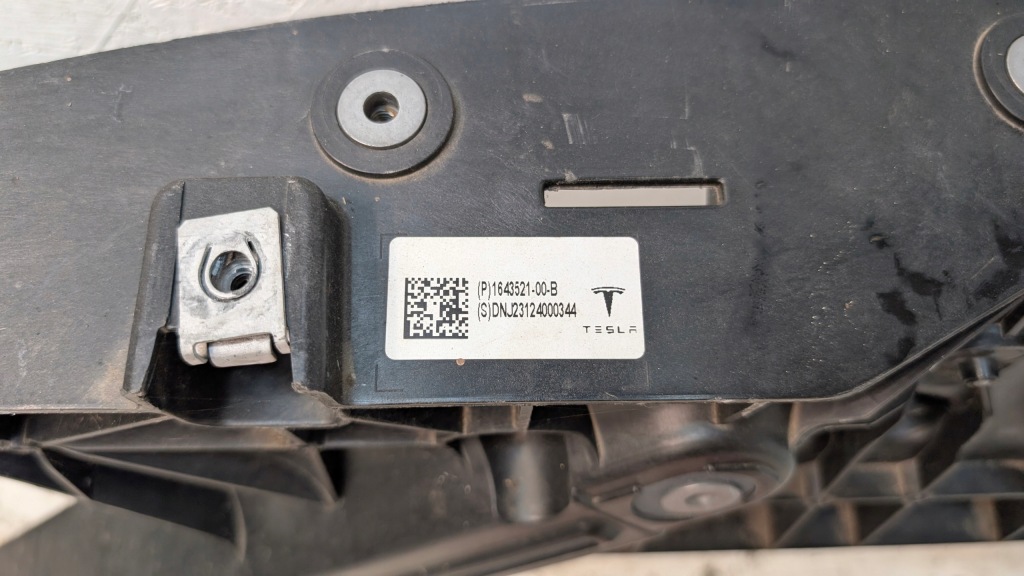 Tesla model y 19- ремень передний усилитель перед 1643524-00-a в Украине