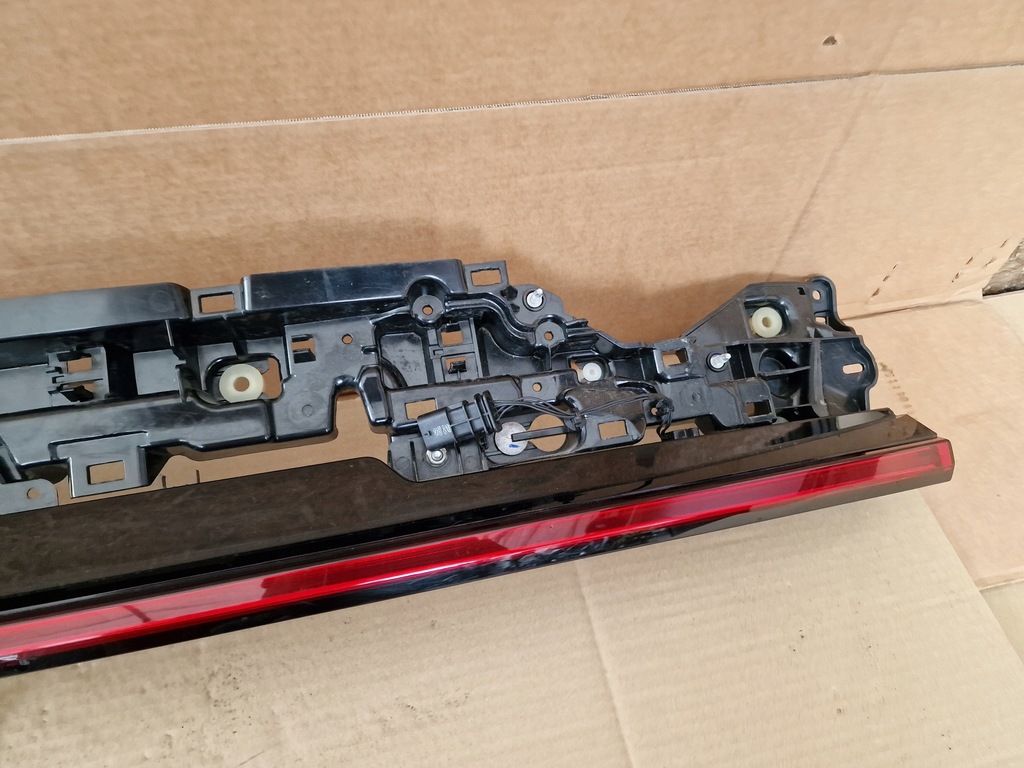 фото №3, Polestar ii 2 лампа задняя накладка