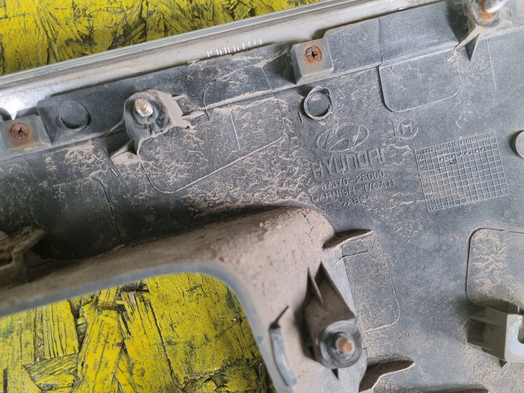 фото №10, Hyundai tucson i 04-10 накладка молдинг задний крышки bu