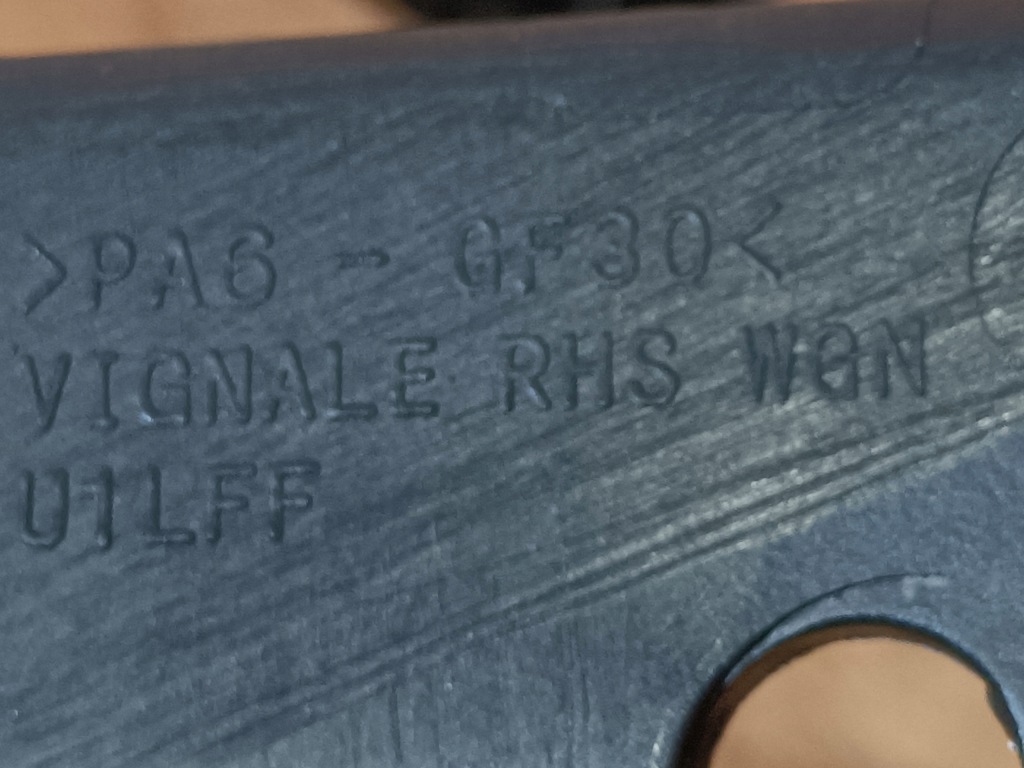 Ford focus mk4 turnier vignale 19- крепеж кронштейн  кронштейн выхлоп правый  задняя с Разборки