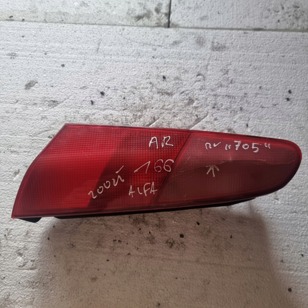 фото №1, Лампа alfa romeo 166 правый задняя крышка багажника