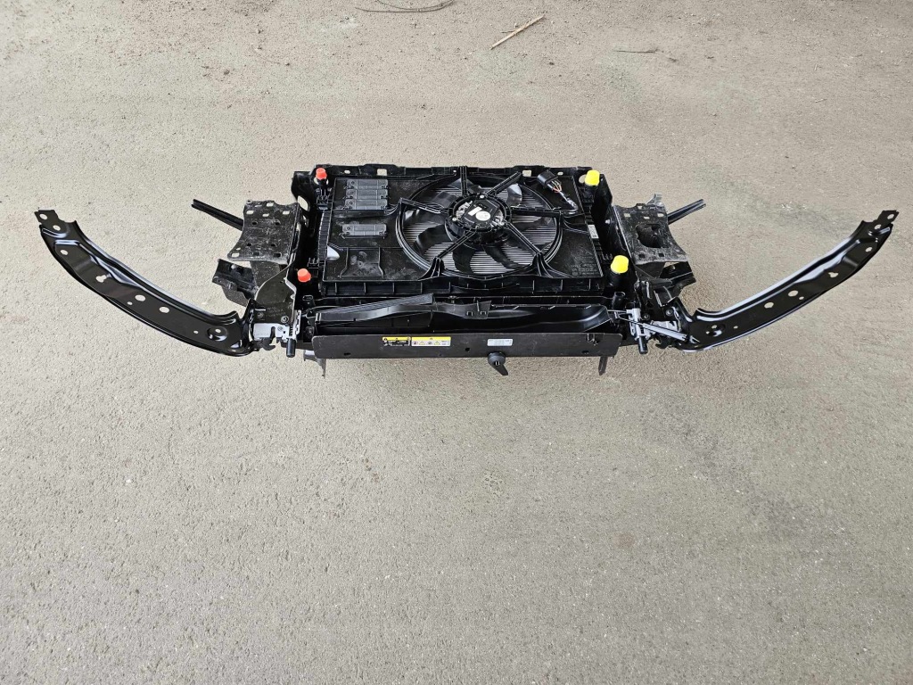 Комплект радиатор вентилятор ремень передний усилитель балка vw caddy 2k7 с Разборки