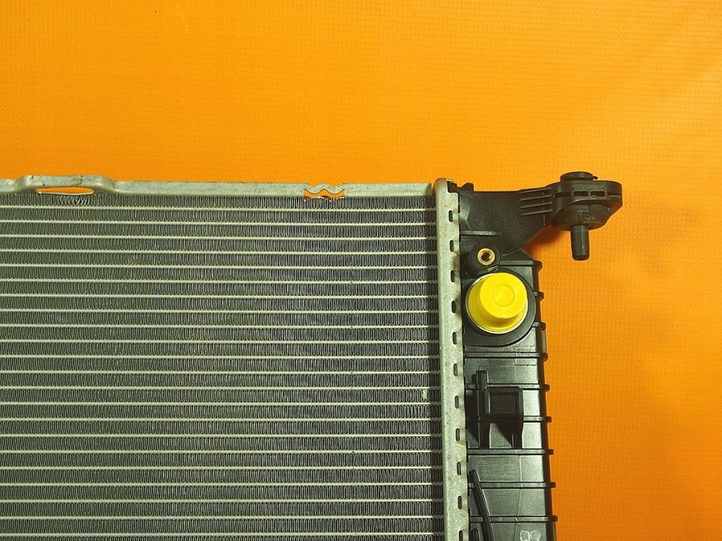 Audi a5 8t рестайлинг  24km радиатор воды оригинал 8k0121251aj Недорого