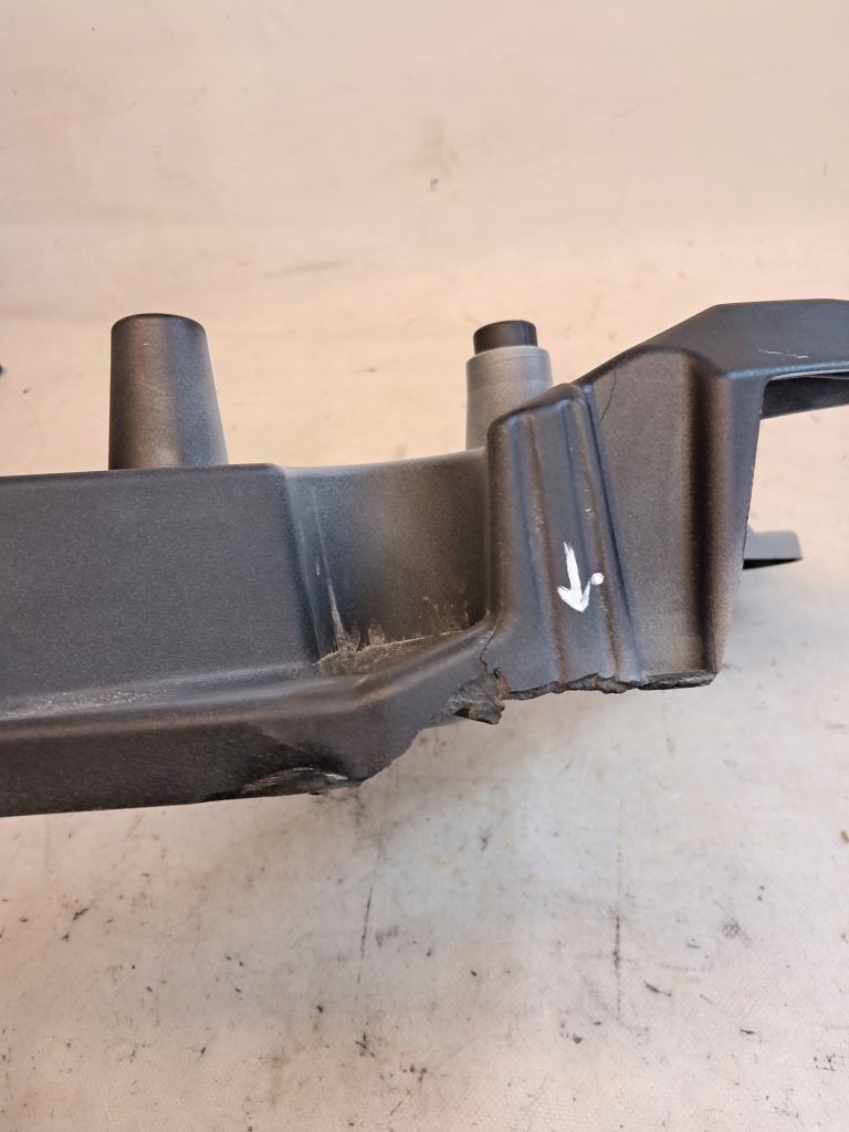 фото №7, Напрямна кронштейн крила правий перед xc60 ii 32288929