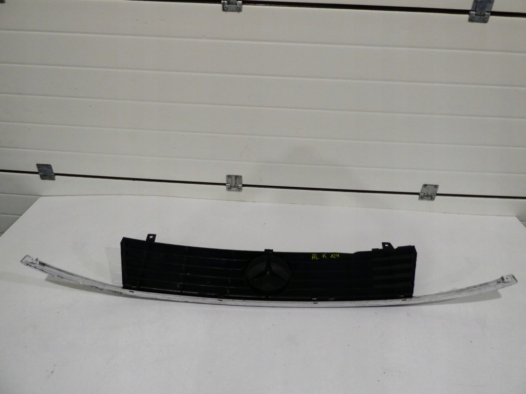 Решётка радиатора радиатора mercedes vito a6388880415 Недорого