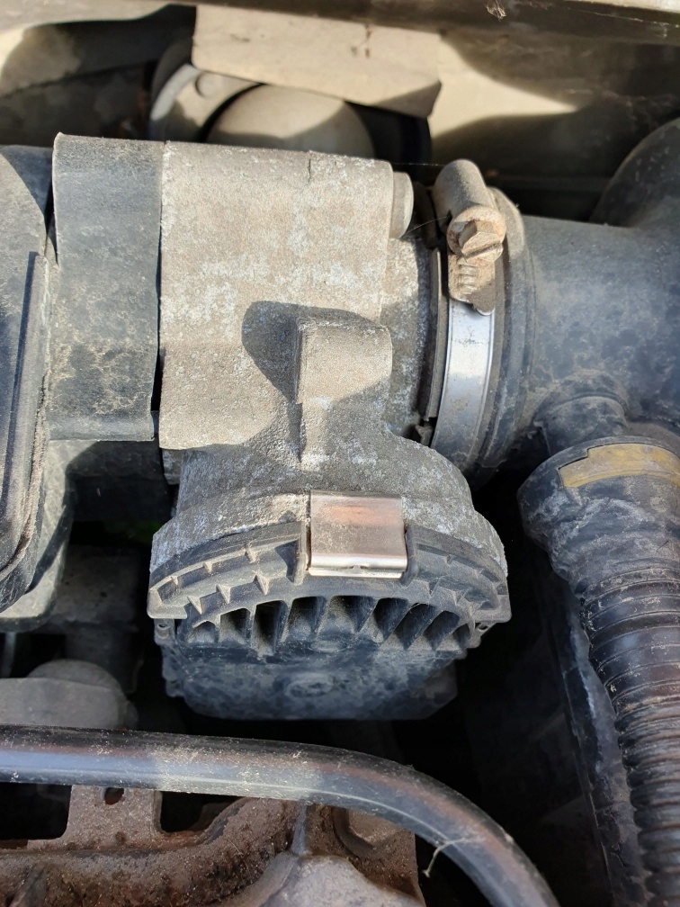 фото №1, Дроссельная заслонка citroen c3 plurier 1.6 benz