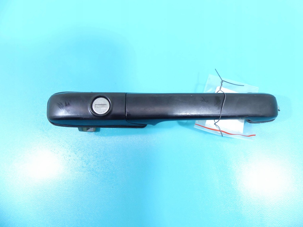 Ручка перед ліва зовнішня vw passat b4 Доставка