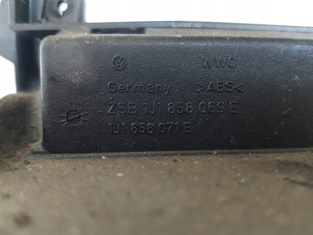 фото №3, Рамка радио volkswagen golf 4 1j1858071e