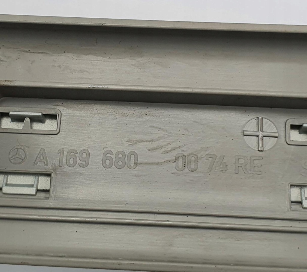 Молдинг накладка порог порог правый перед mercedes w245 a1696800074 Недорого