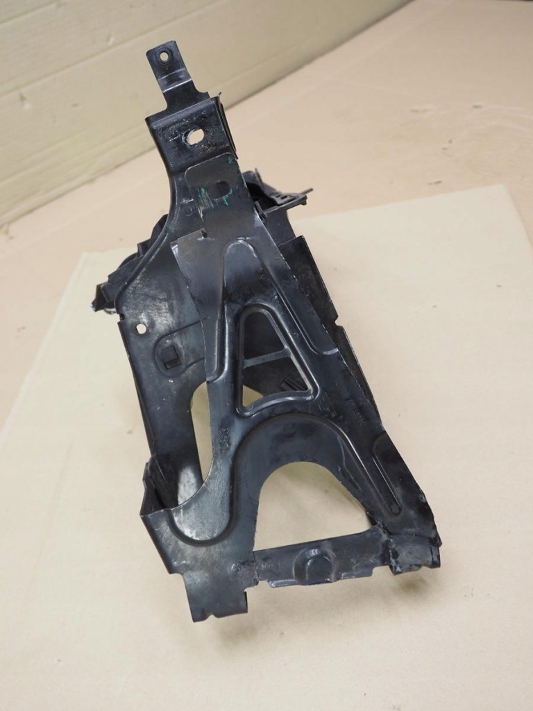 Панель фары кронштейн кронштейн поперечина bmw 5 gt f07 левое  51647200777 Киев