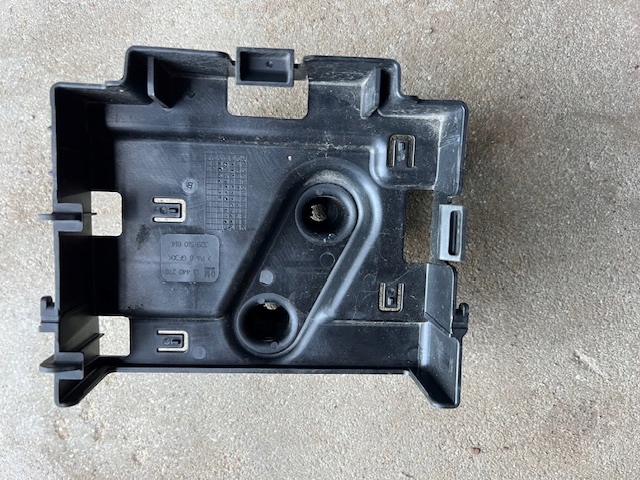 фото №1, Основа коробка запобіжників opel adam 13440278