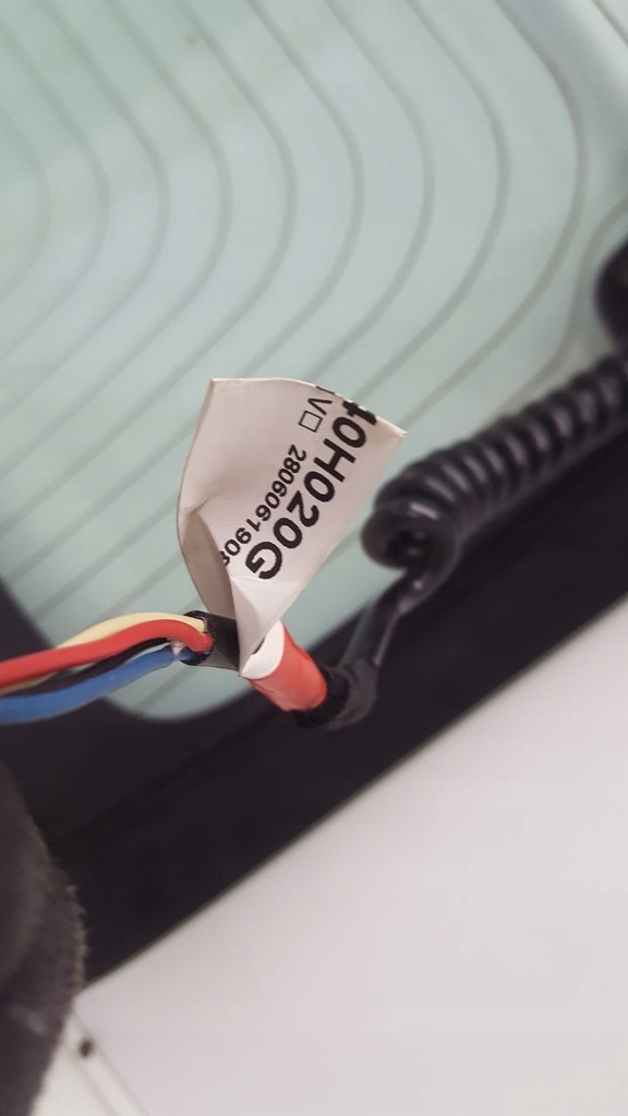 фото №8, Стекло крышки багажника citroen c1 1,0