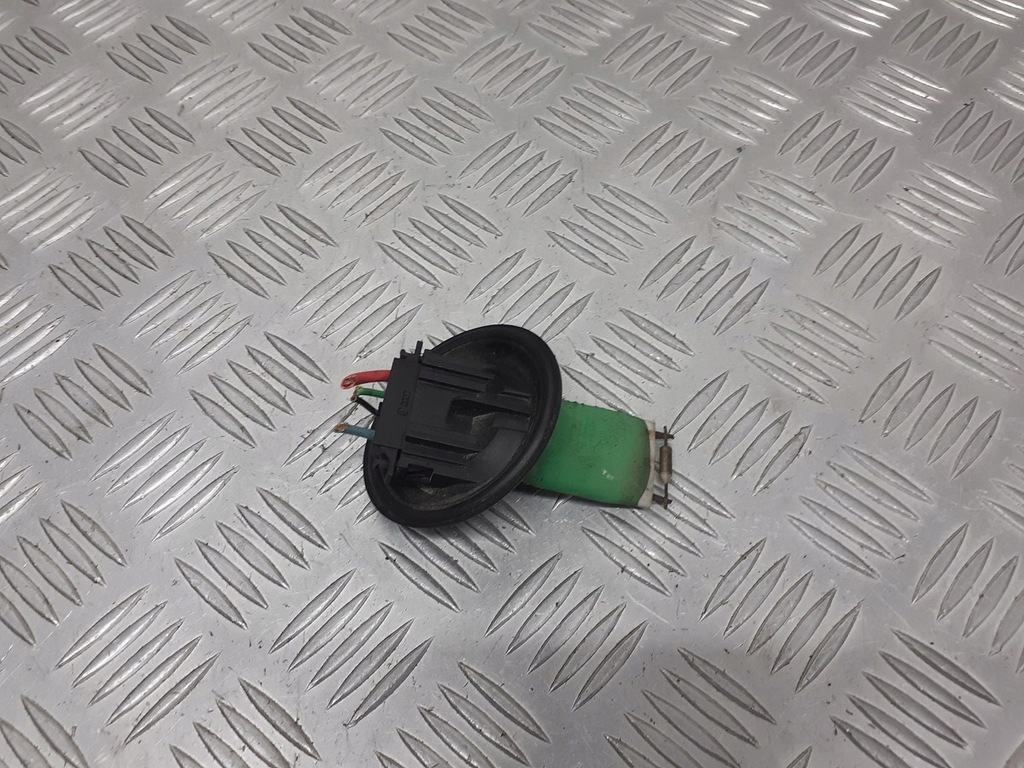 фото №1, Резистор резистор вентилятор vw polo iv 9n