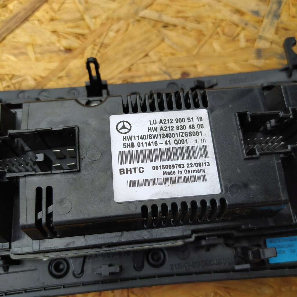 фото №6, Панель кондиционера mercedes-benz оригинальный номер a2129005118