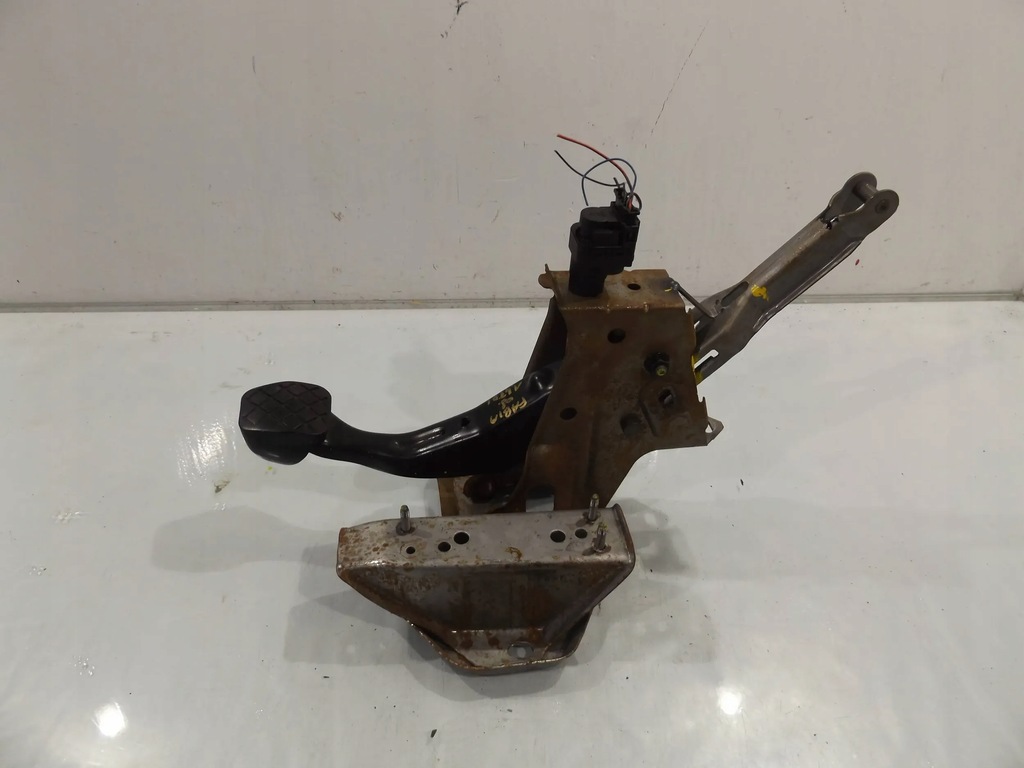 фото №1, Fabia ii 1,4tdi педаль тормоза