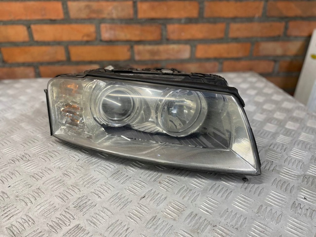 фото №1, Лампа правая передняя audi a8 d3 ксенон