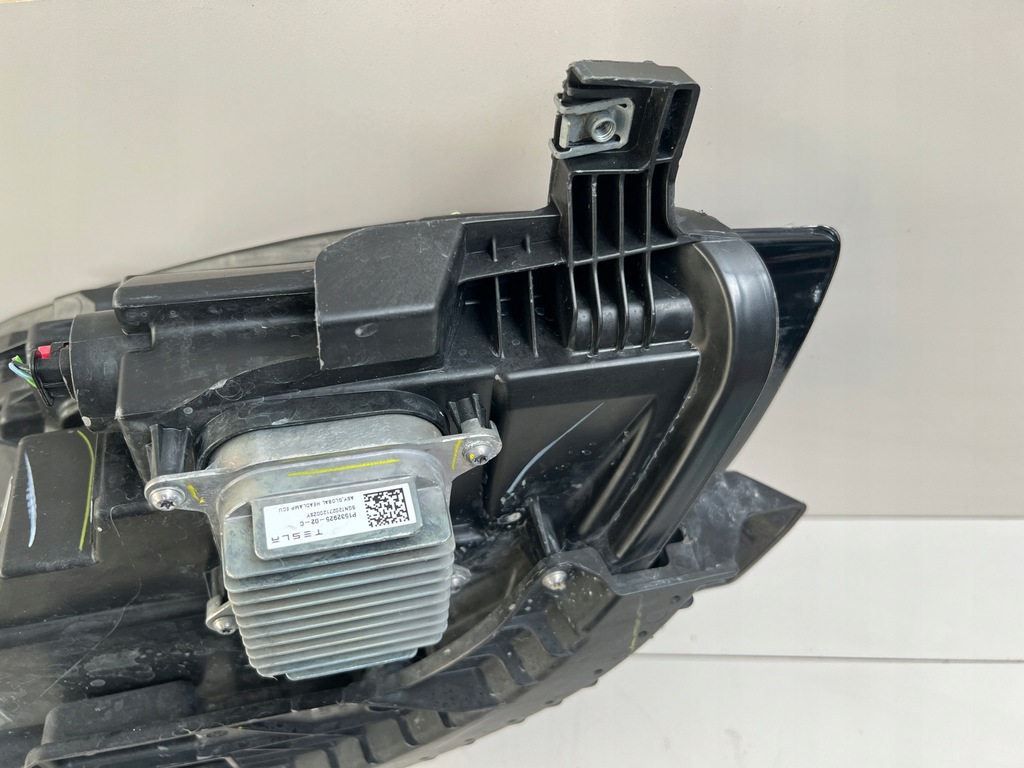 фото №9, Tesla 3 lift 1514952-00-c лампа лівий перед