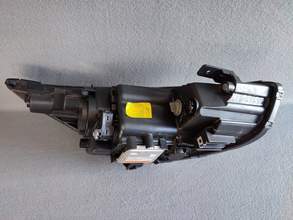 Hyundai ix35 рестайлинг  2013- фара передняя левая перед ксенон led 92101-2sxxx Цена