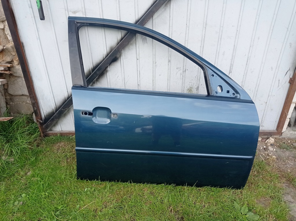 фото №1, Ford mondeo mk3 - дверь правый перед - 03