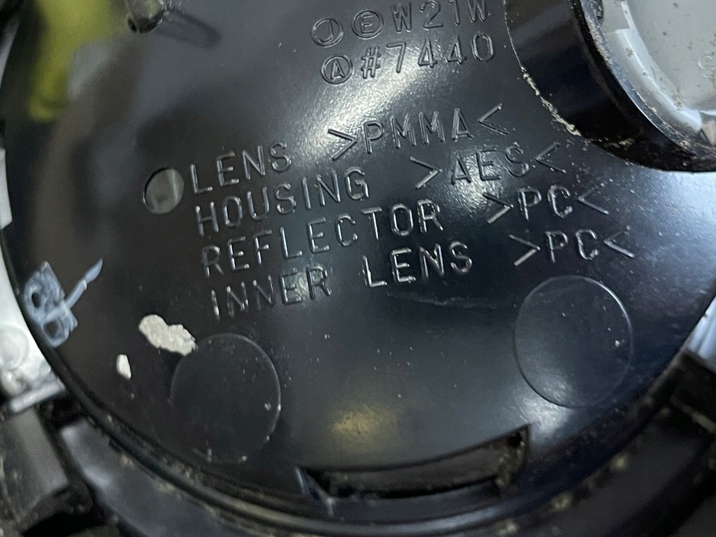 фото №14, Лампа задня задня права w кришка mazda 3 bk 03-09r