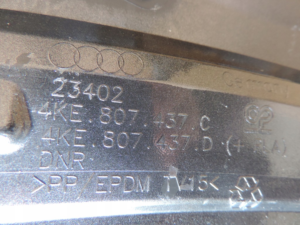 фото №14, Audi e-tron 4ke передній бампер