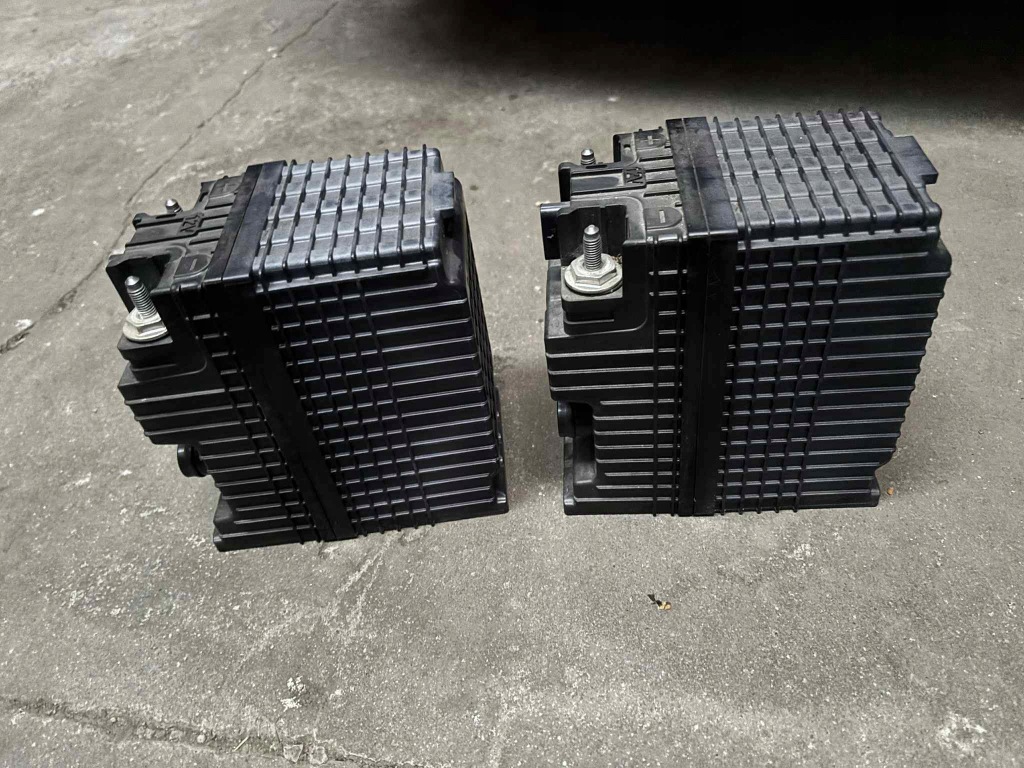 Audi a4 b9 дополнительный аккумулятор 8w0915101 Киев