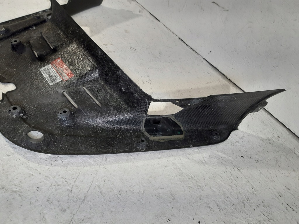 фото №8, Ferrari sf90 f173 накладка замка карбон