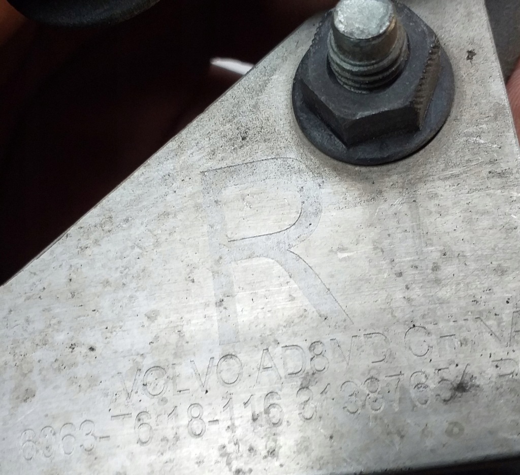 фото №4, Volvo xc90 кронштейн распорка поперечина