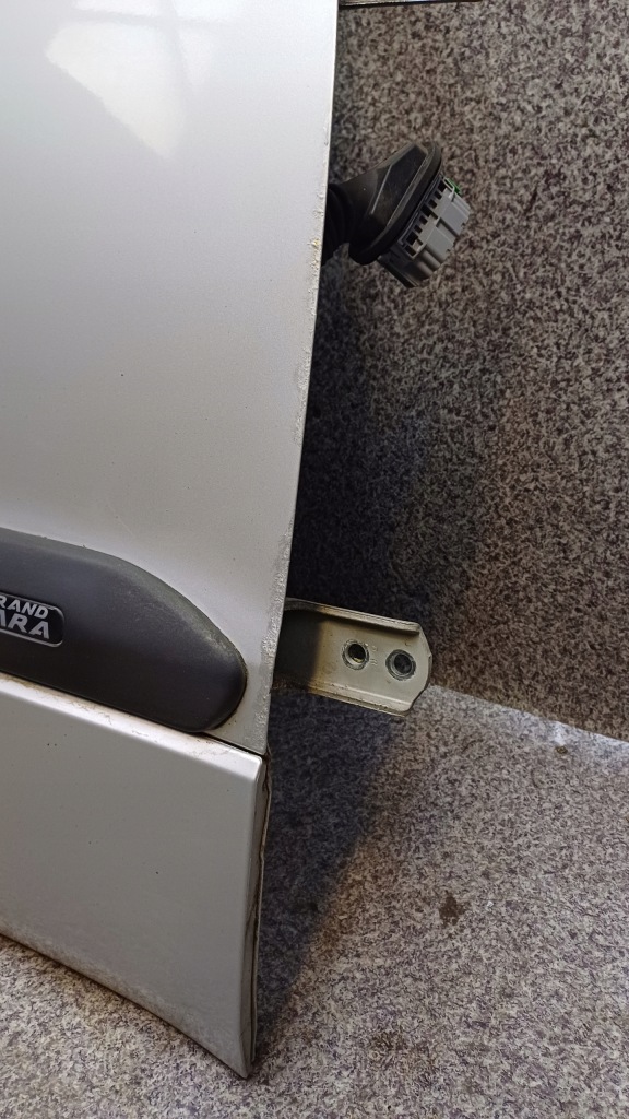 фото №8, Suzuki grand vitara ii дверь правый перед передние молдинг 100 umfe z2s c02