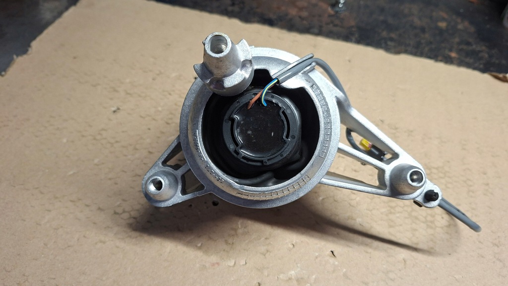 фото №8, Подушка двигуна mercedes-benz a2362401100 nowa