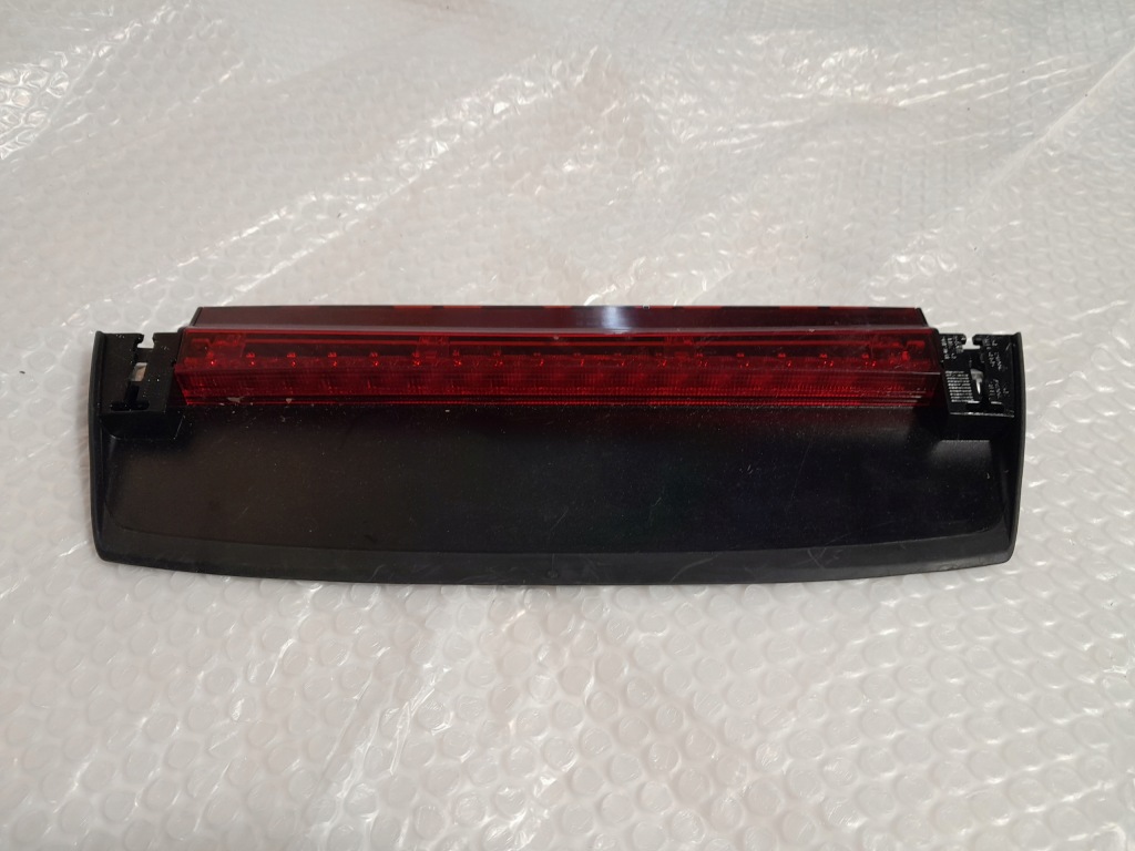 фото №1, Audi a4 b9 додаткові світло стоп 8w5945097