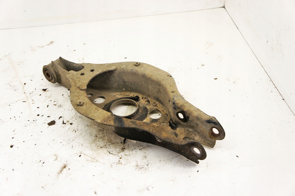 фото №5, Lw368 lexus is 200t iii 2.0i рычаг левый задняя