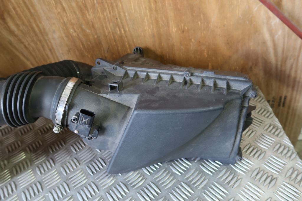 Корпус фільтра повітря комплектна jaguar xf 2.2d Ціна