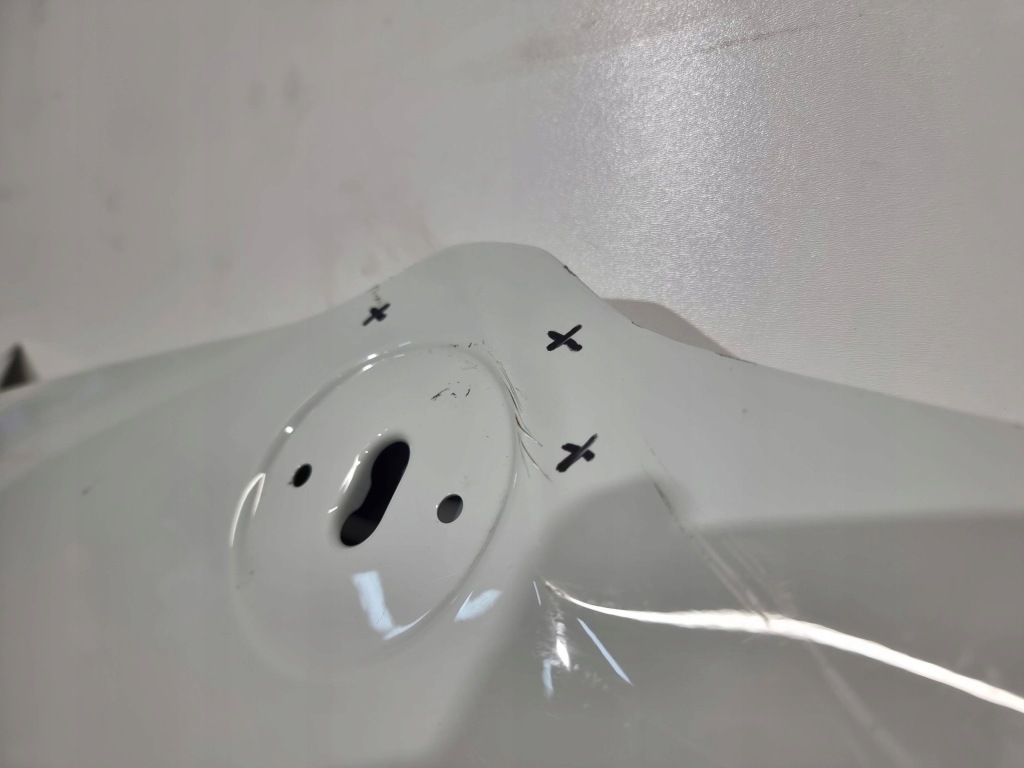 Капот крышка двигателя bmw x1 u11 Доставка