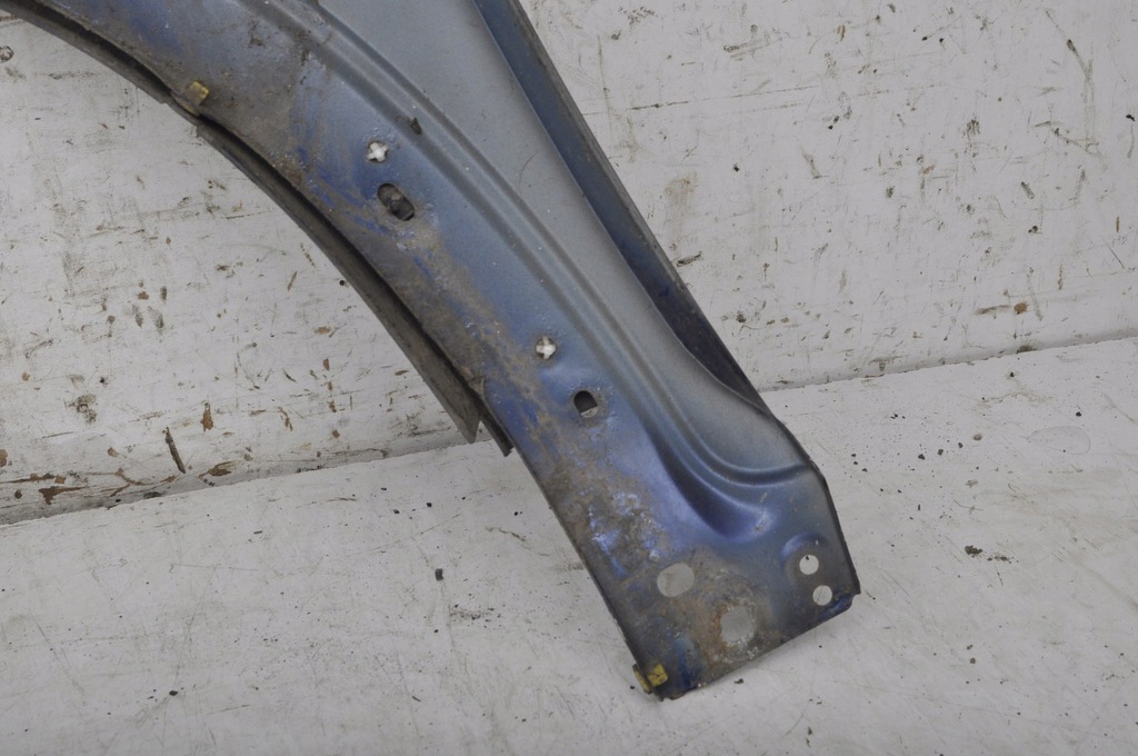 фото №9, Volvo c30 крила правий перед передній